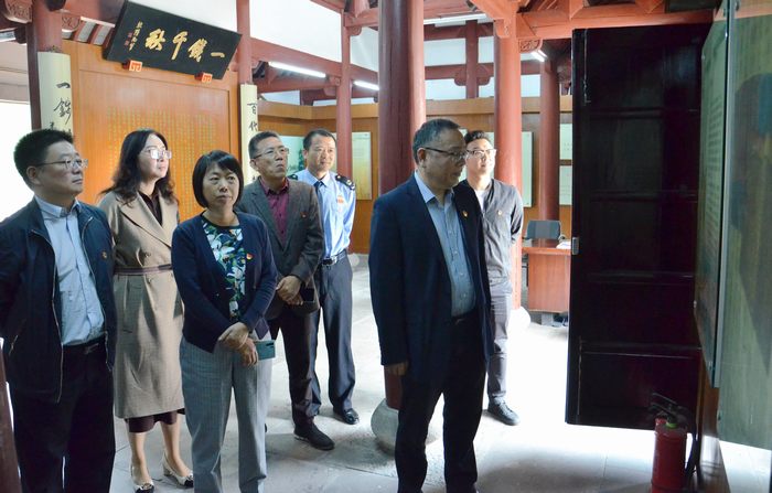 参观省级廉政文化教育基地"一钱太守"刘宠纪念馆